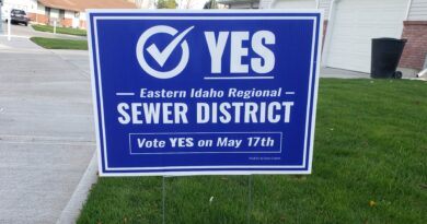 A voting sign for Eastern Idaho Regional Sewer District